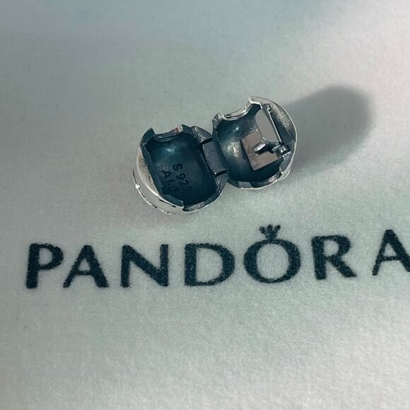 Pandora Rose Magnolia Bloom Flower Clip Charm - Picture 4 of 4